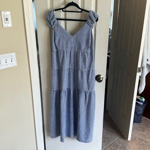 Summer dress, tag still on!